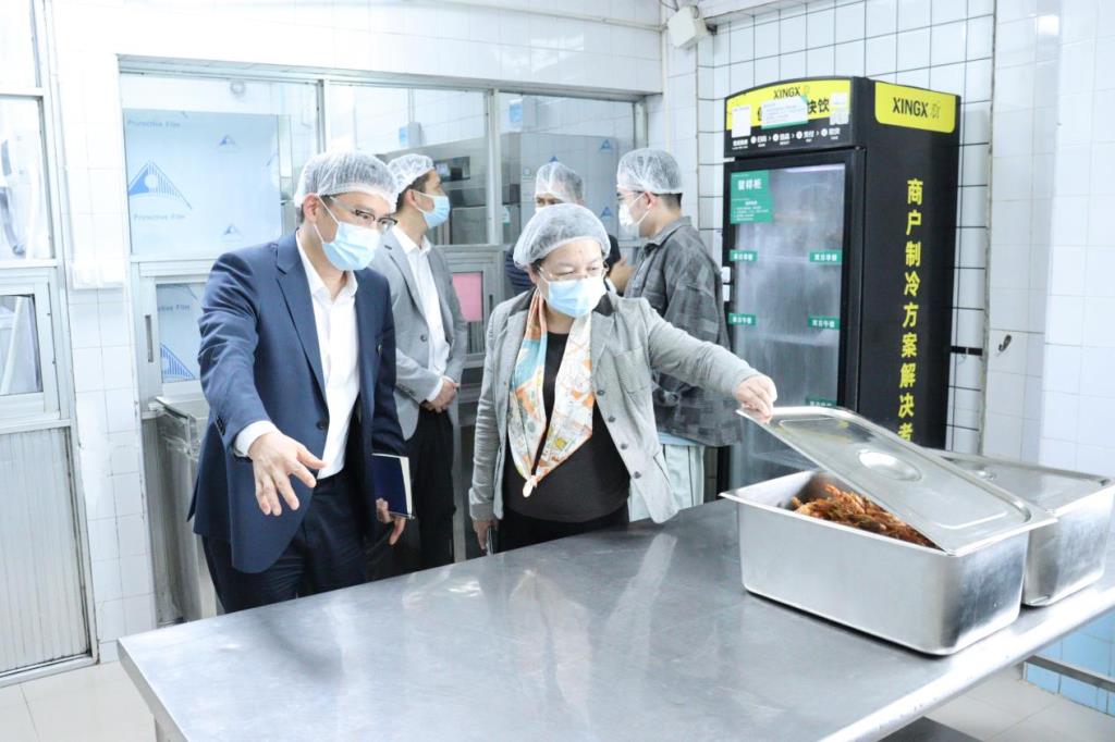 开学检查暖校园，精准指导促提升——罗湖区教育局副局长陈亚桥一行到龙创实验学校检查指导