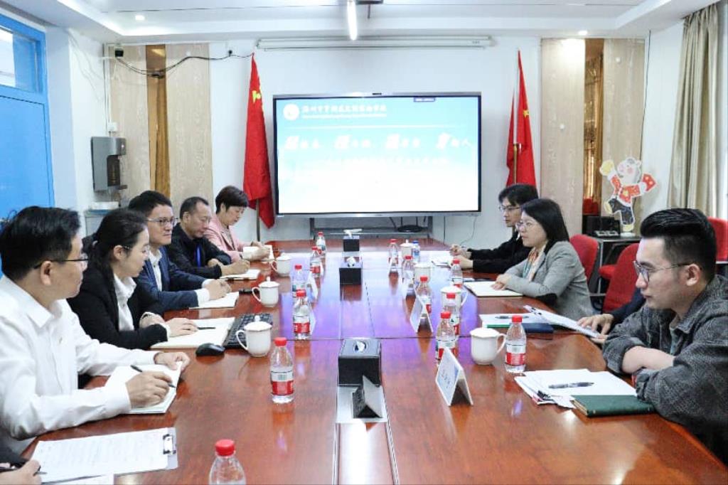 开学检查暖校园，精准指导促提升——罗湖区教育局副局长陈亚桥一行到龙创实验学校检查指导