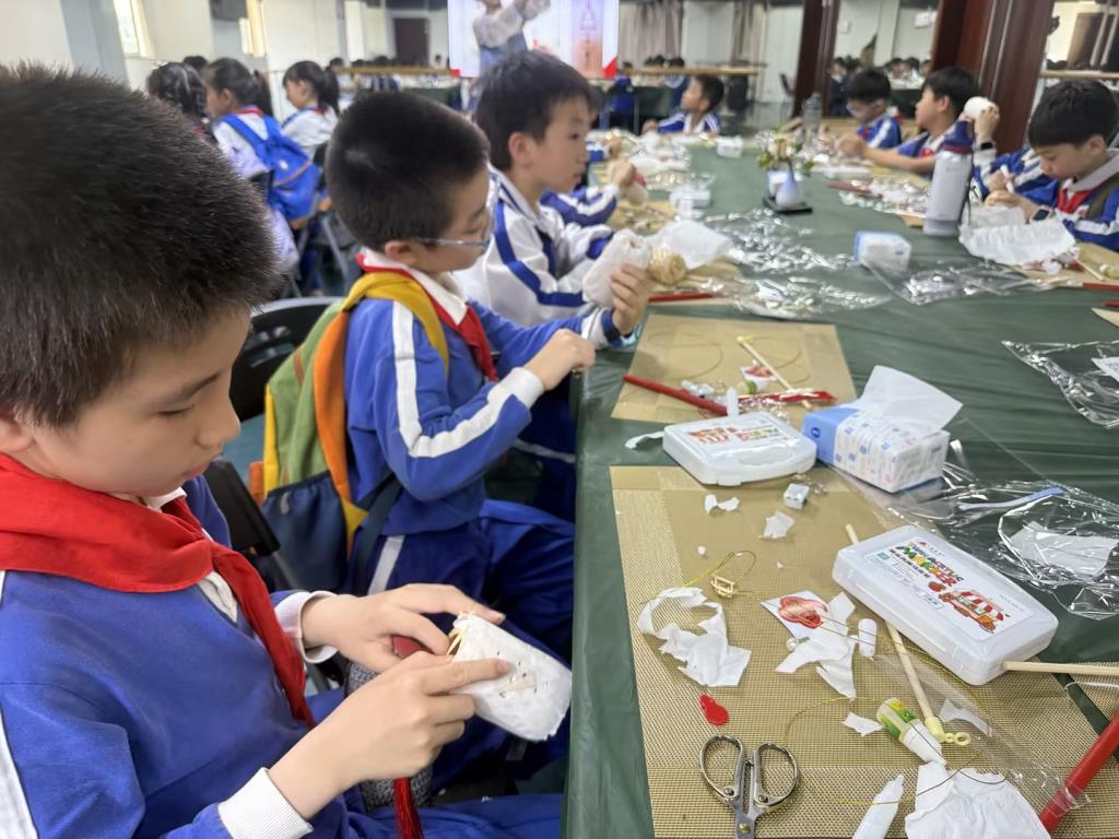 深圳市水库小学学生走进福田非遗馆开展实践研学