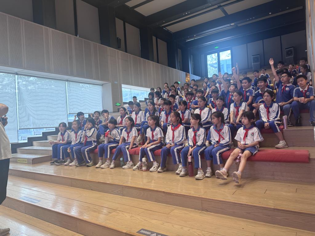 深圳市水库小学四年级开展垃圾分类科普实践活动