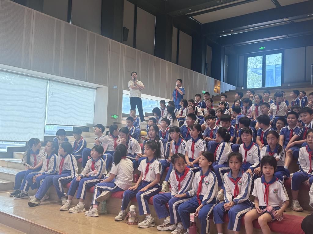 深圳市水库小学四年级开展垃圾分类科普实践活动