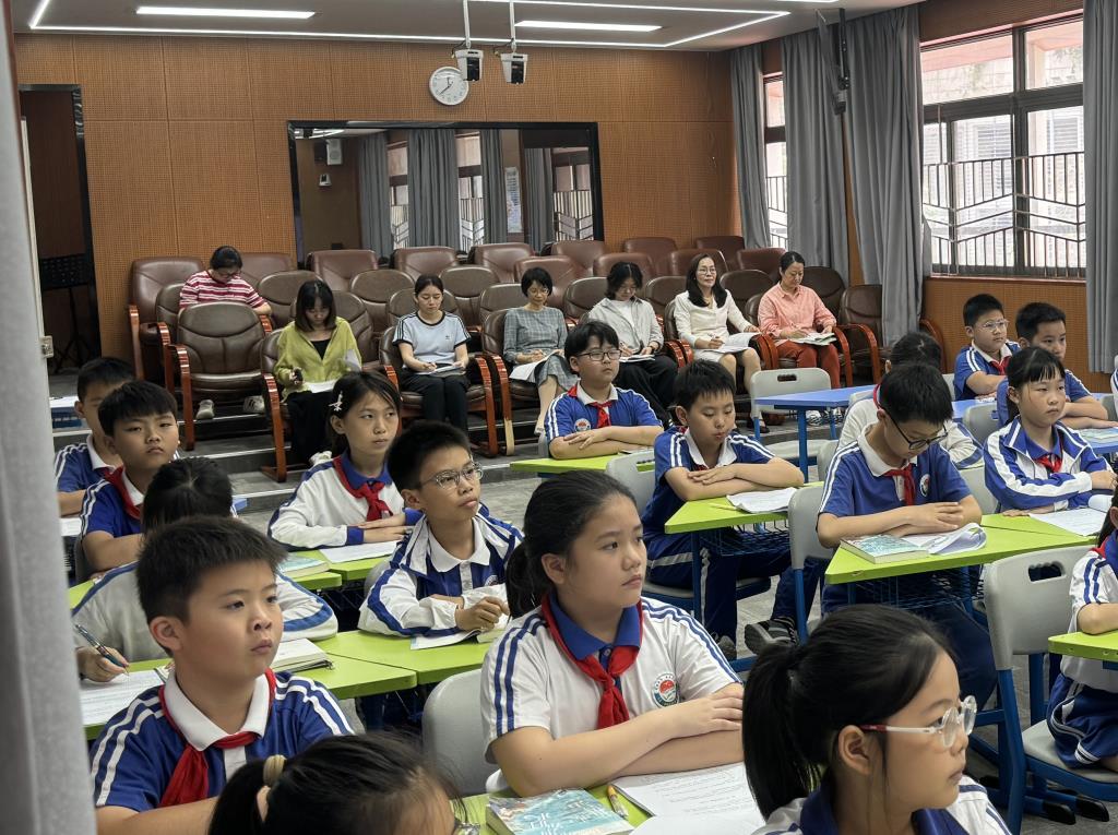 水库小学整本书阅读教学暨吴海红名师工作室“教案变脸”研讨活动