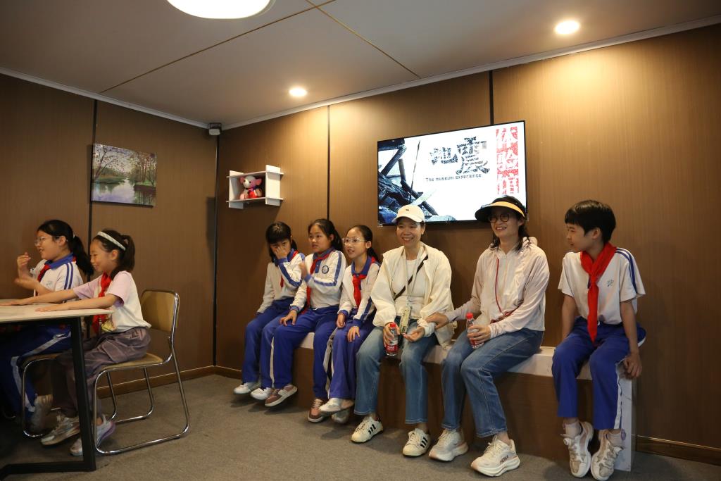 深圳市莲南教育集团安芳小学开展“每周半天计划”实践活动