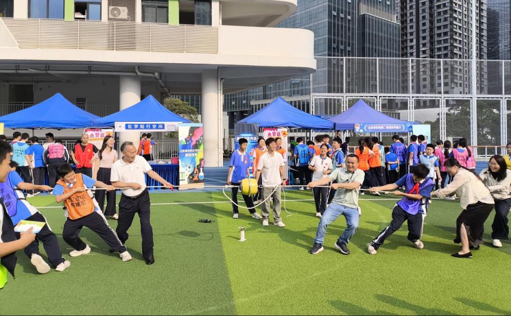 红桂中学首届“学科嘉年华·智慧大闯关”活动