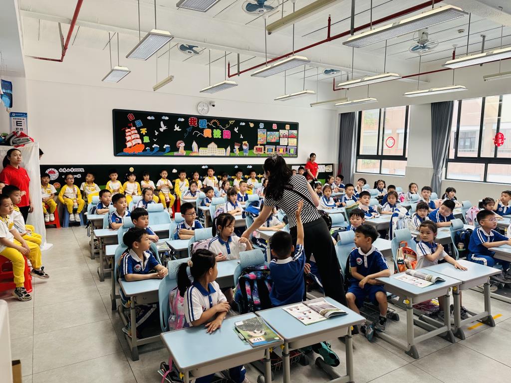 深圳市水库小学携手童乐幼儿园开展小幼衔接活动