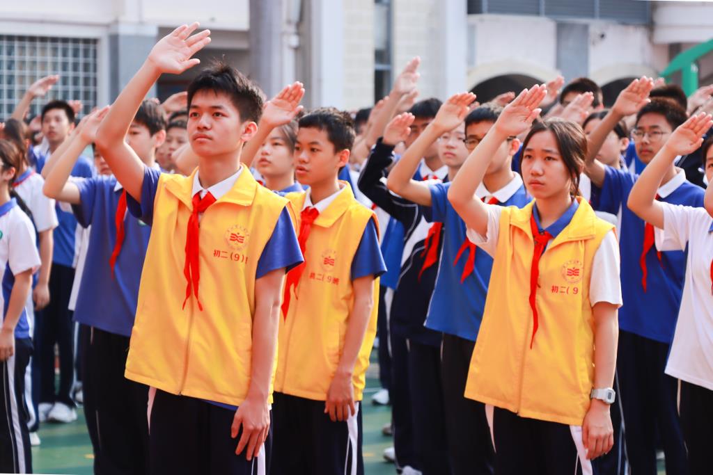 翠园文锦中学举行青春励志主题活动暨期中考试动员大会