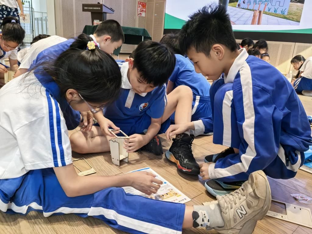 水库学生走进垃圾分类科普教育馆开展“每周半天计划”足迹课程