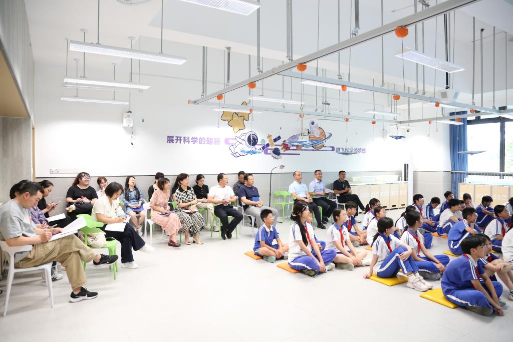 深圳市莲南教育集团集体教研（美术学科）暨集团党委4月工作例会