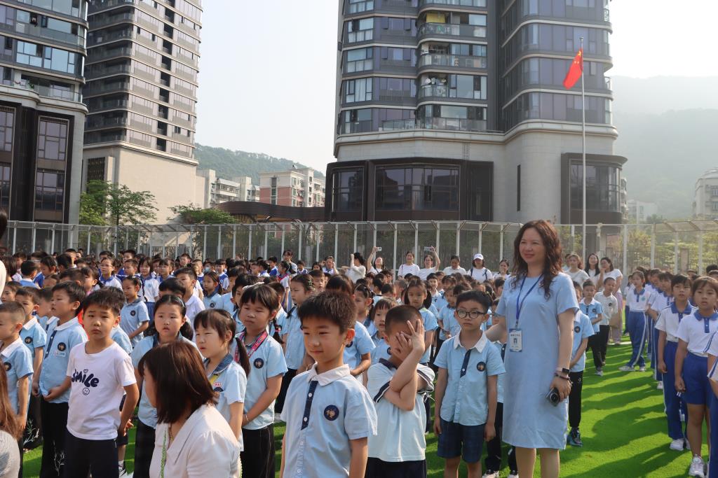 罗湖外语小学迎来梧桐新居幼儿园萌娃探校
