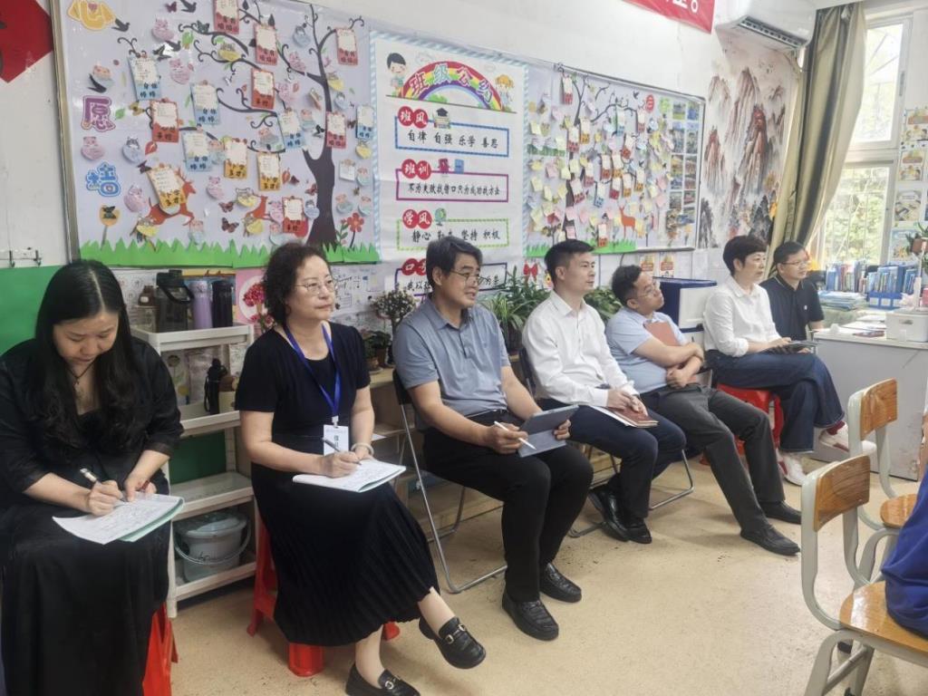 罗湖区教科院专项视导赋能龙创实验学校 深耕新质课堂促发展