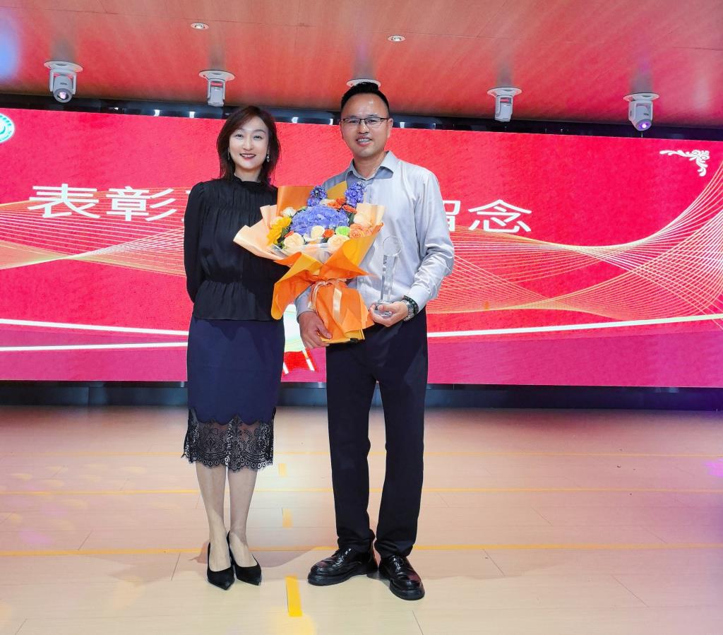 翠园文锦中学家委会换届暨年度表彰大会圆满落幕