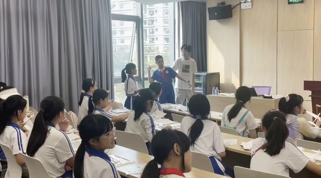 水库小学五年级开展“每周半天计划”西工大深圳科普研学活动