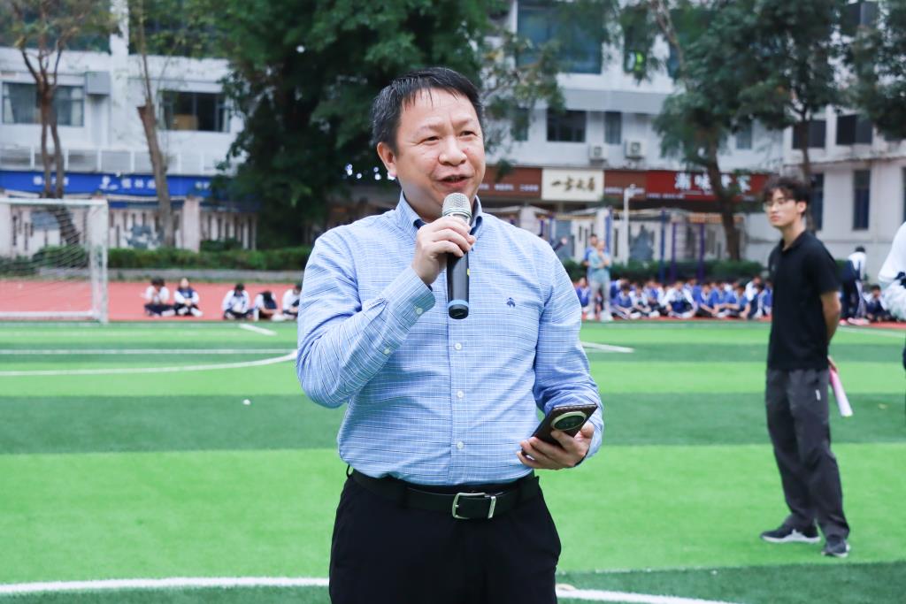 翠园文锦中学第五届“文锦杯”班班足球联赛圆满落幕
