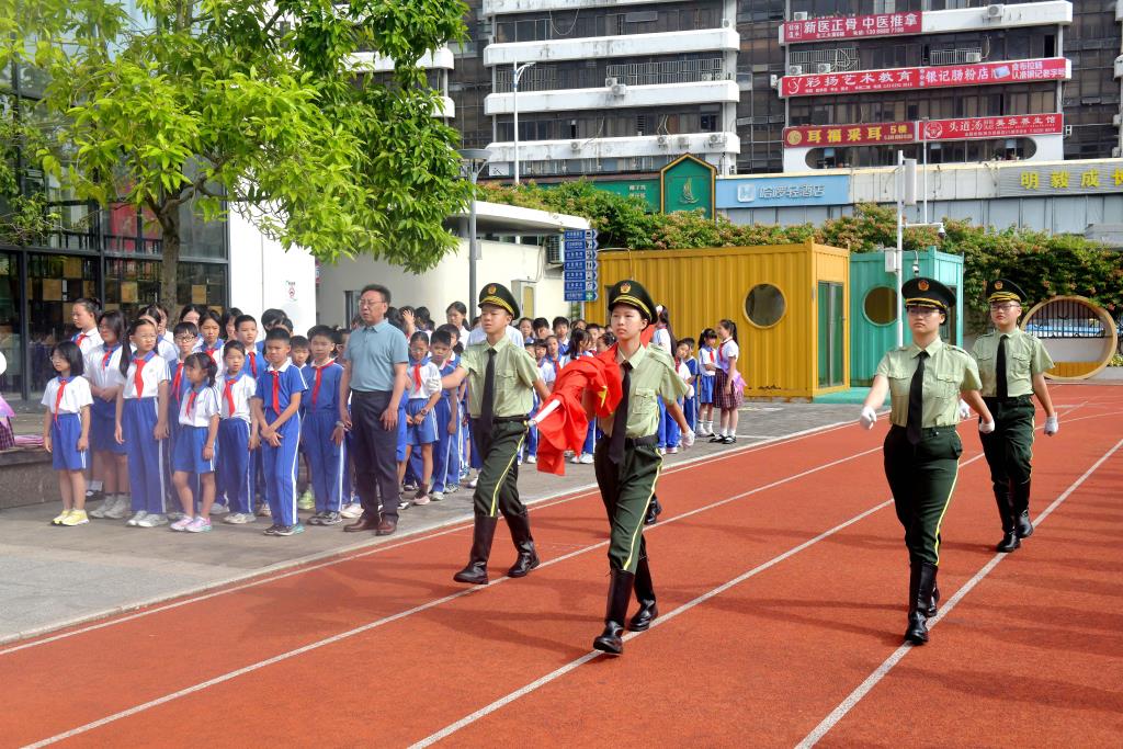 劳润童心，动创美好 —— 深圳市翠北实验小学主题升旗仪式（第