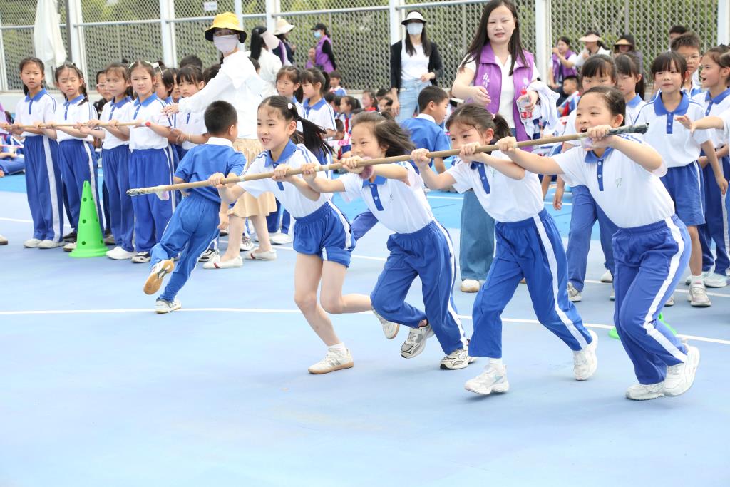 深圳市莲南教育集团安芳小学成功举办第二届春季体育节