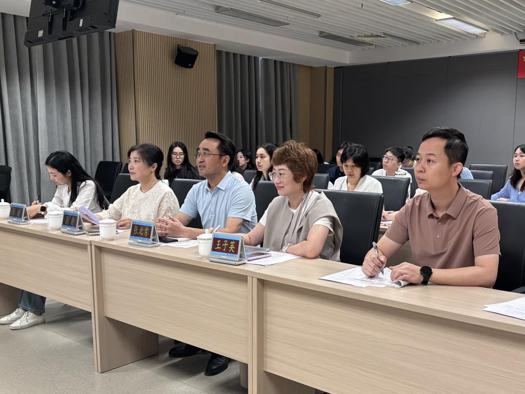 语文教研员入校指导专题教研活动
