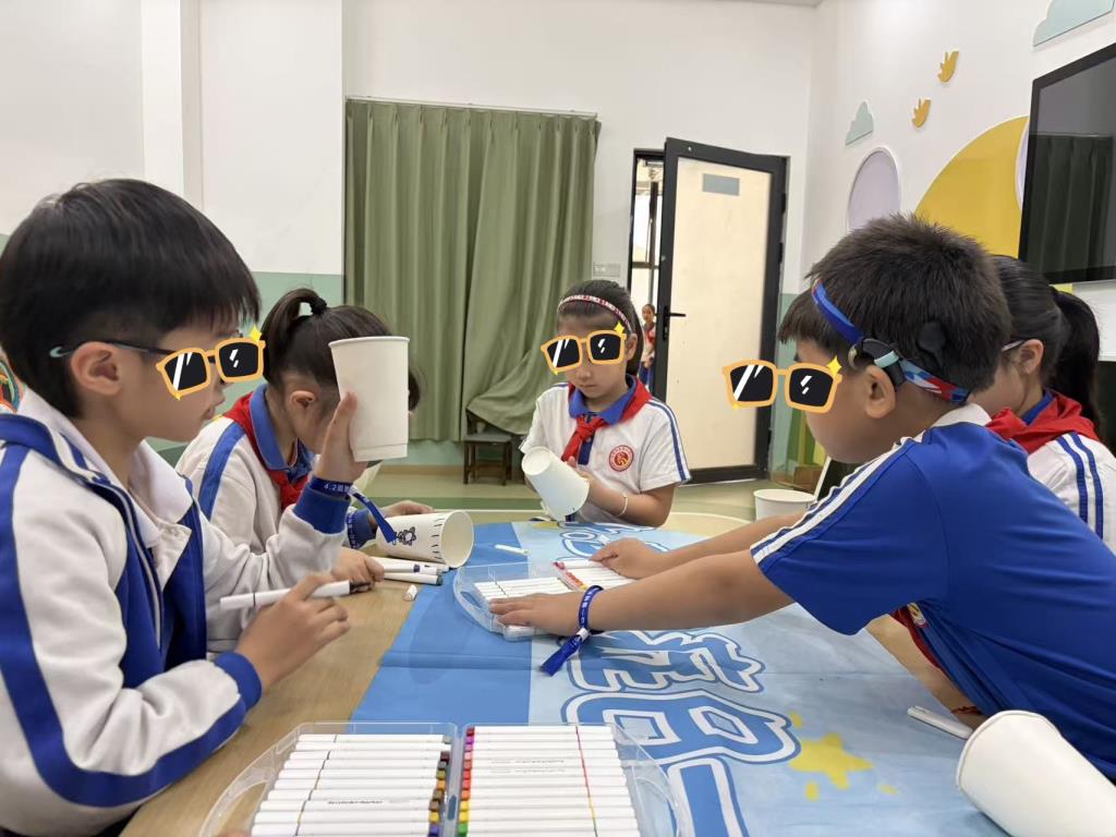 学生制作手工