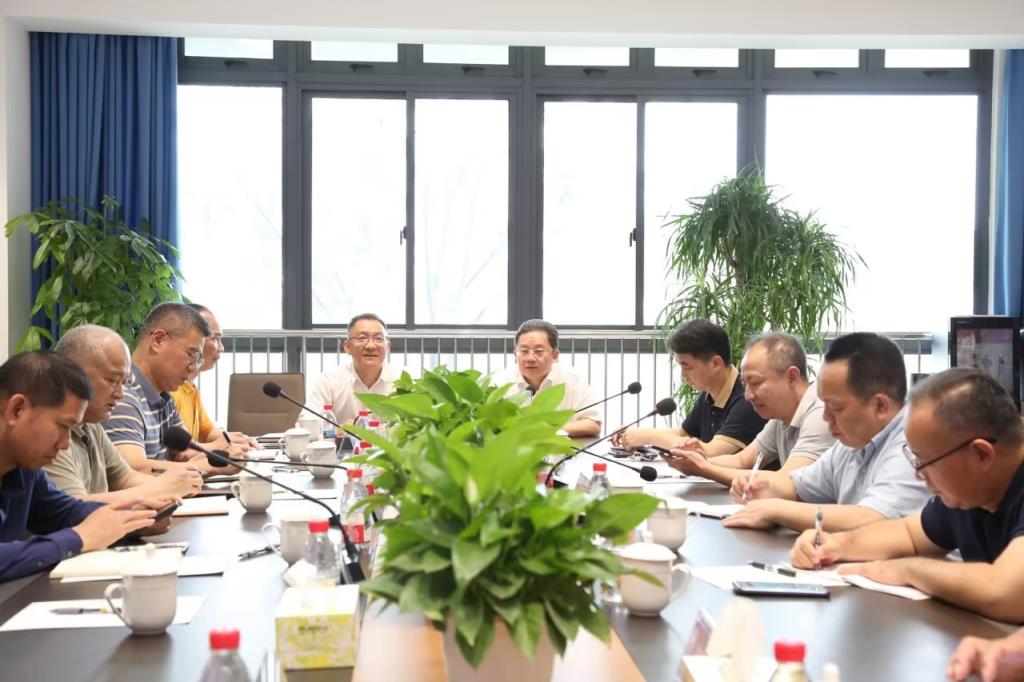 深圳市莲南教育集团安芳小学承办罗湖区黄黎明名校长工作室学习会