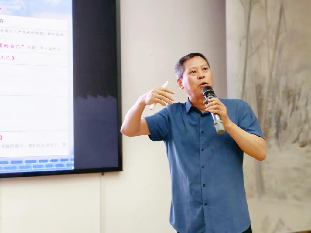 深北莫斯附属布心中学中考作文专题讲座—光明区语文教研员刘小华