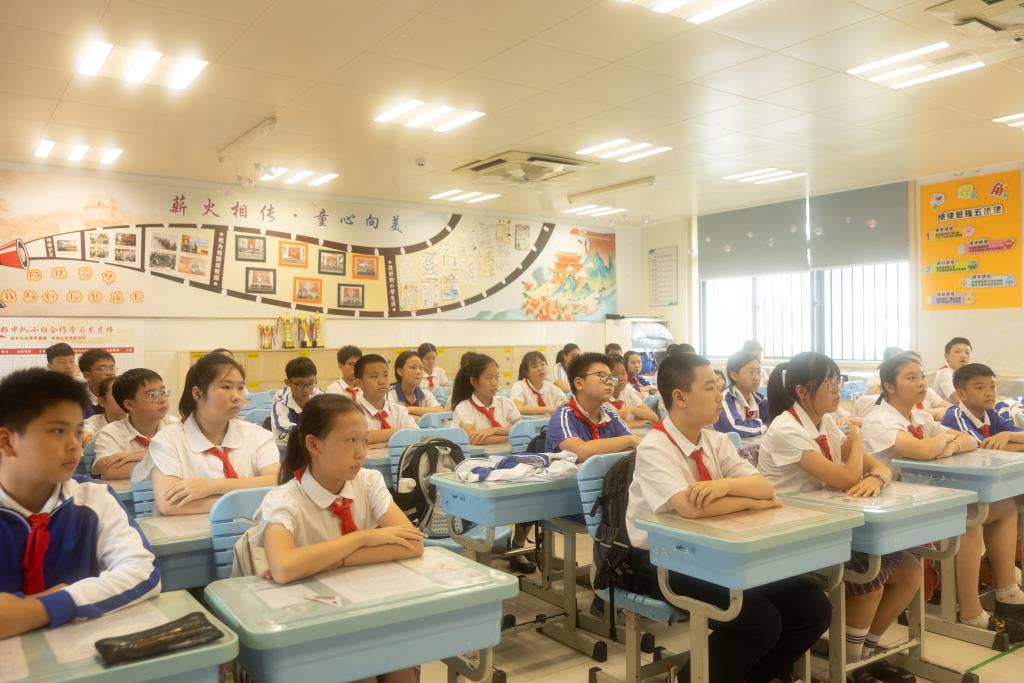 深圳市翠北实验小学第11周安全教育主题班会