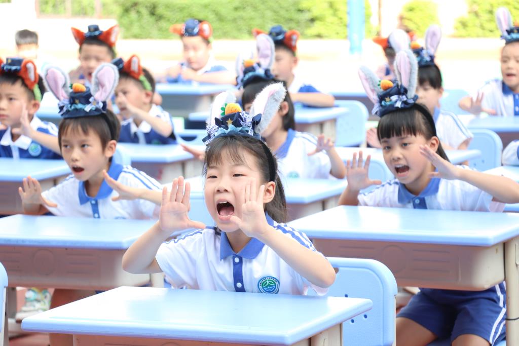 太白实验学校成功举办律动与课桌舞系列赛事