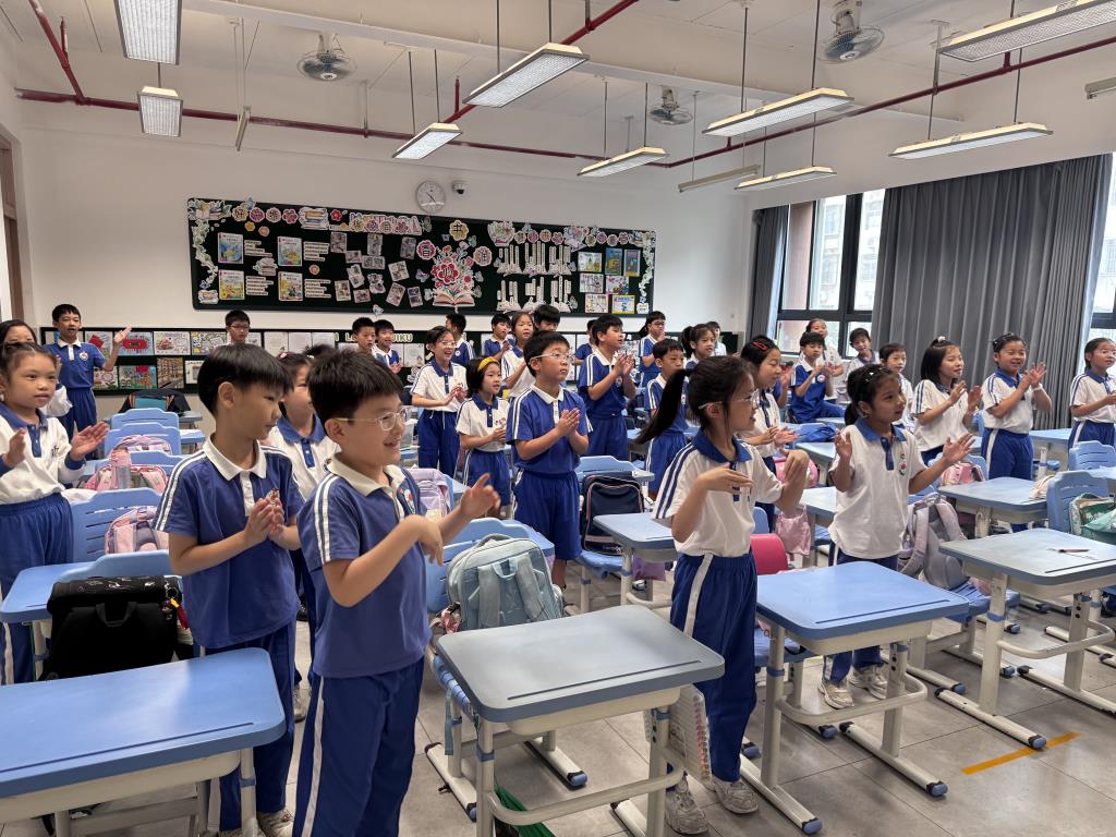 深圳市水库小学二年级开展情绪管理主题心理课