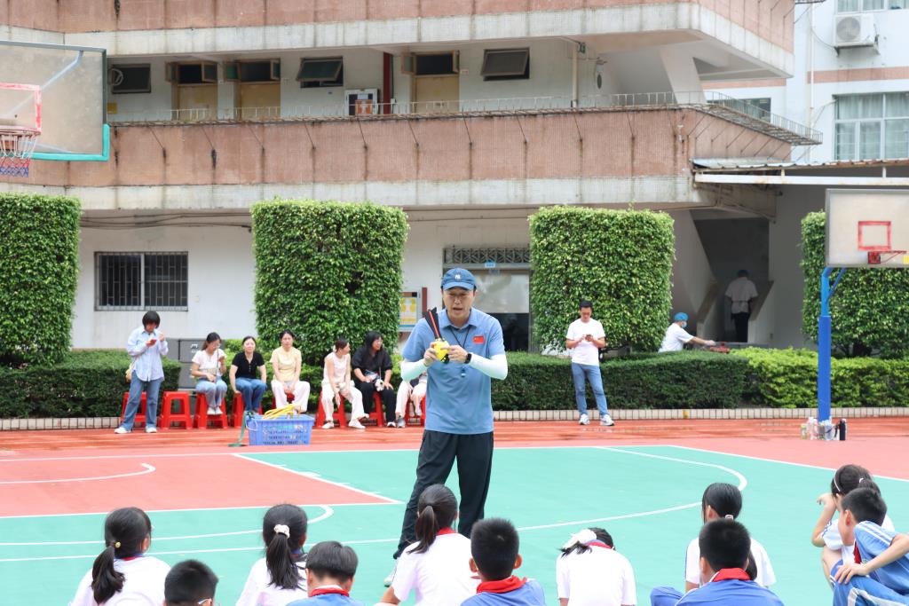 太白实验学校2026春季家长开放日顺利举行