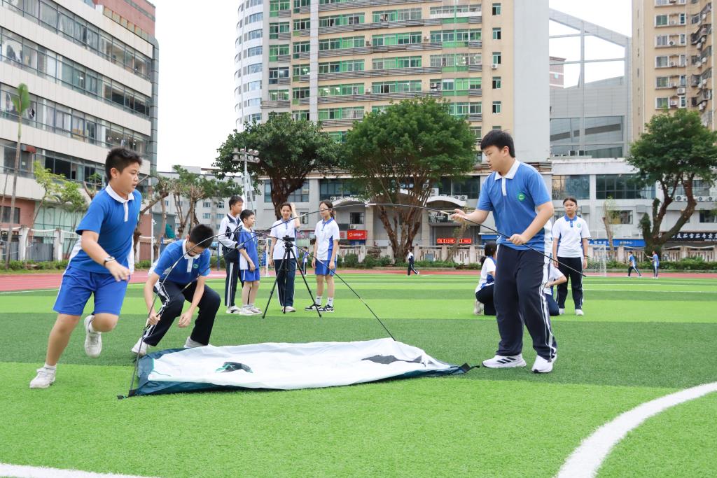 翠园文锦中学举办第三十五届校园文化艺术节之“帐筑”创艺活动