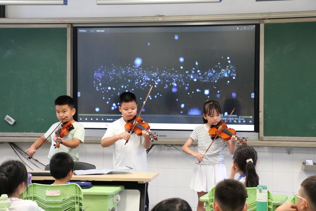 深圳市笋岗小学开展庆 “六一” 班级游园活动