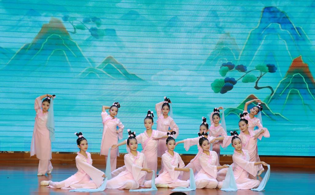 童心闪耀，艺向未来｜翠茵学校庆六一社团展演：以美润心，共育成