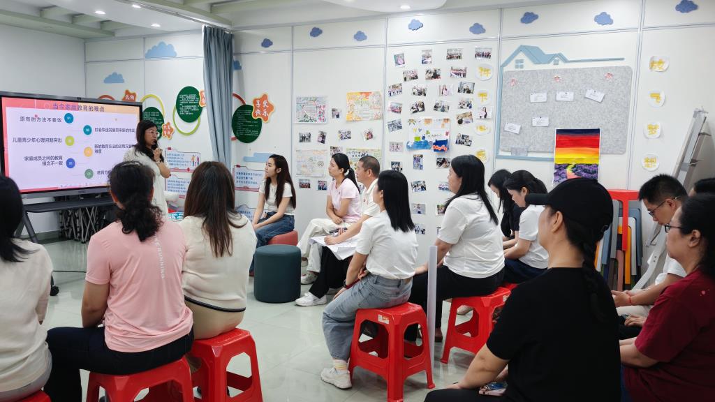 洪湖小学启动第二届家庭教育种子讲师培育计划