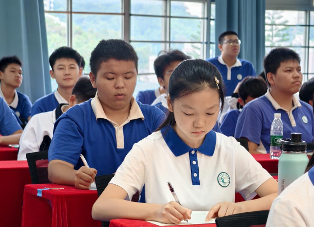 名师领航破难题 精准赋能助中考——龙创实验学校开展九年级道法中考备考专题讲座