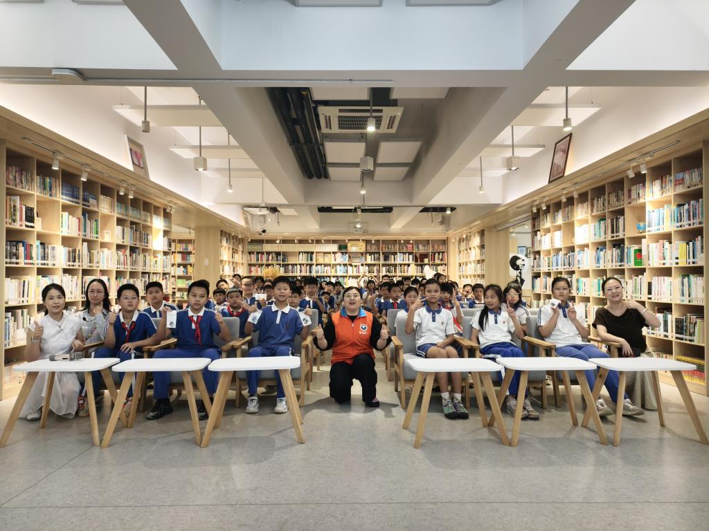 深圳市翠北实验小学开展禁毒知识专题讲座