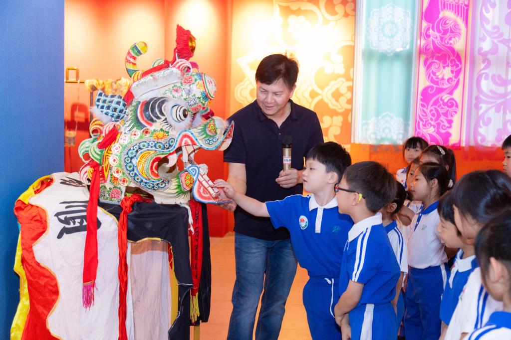 深圳市水库小学敦煌诗艺馆开启文化传承首课