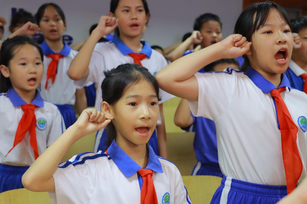 太白实验学校2026级一年级新队员入队仪式圆满举行