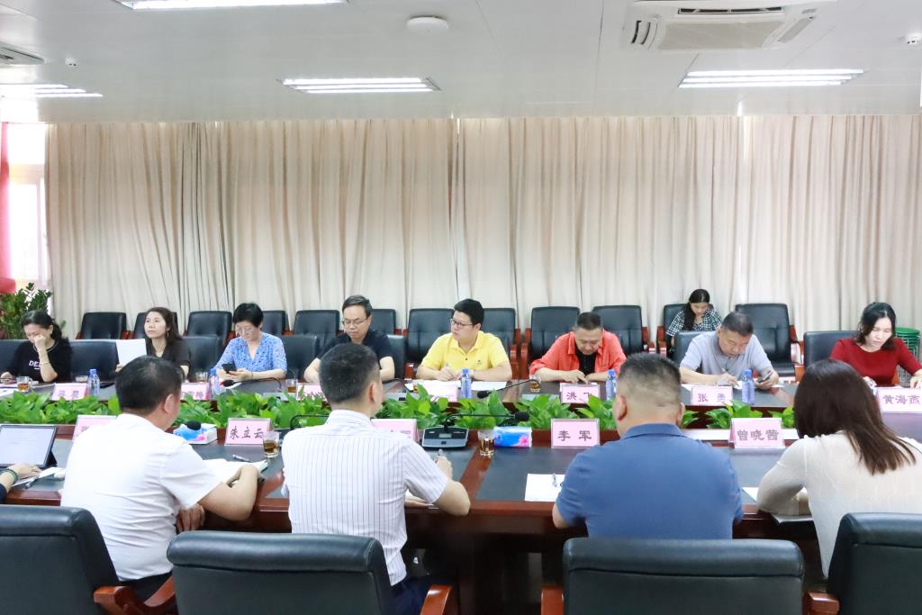 罗湖区教科院专家莅临翠园文锦开展初三“靶向提质专项视导”活动