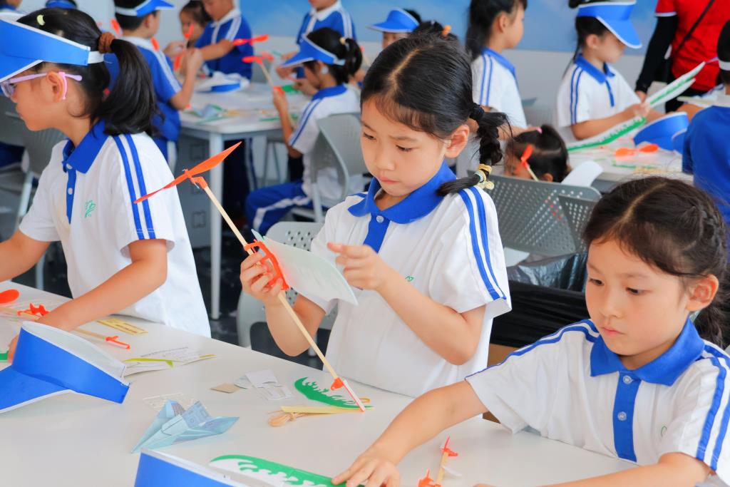 深圳市莲南教育集团安芳小学开展校外社会实践研学活动