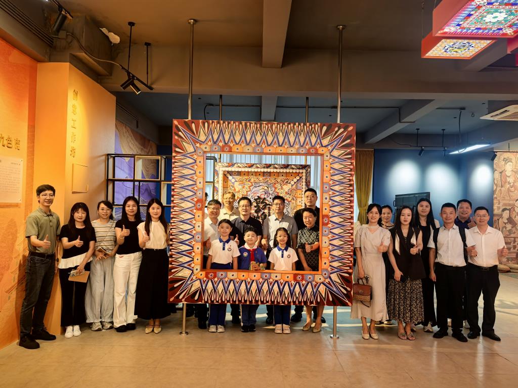 江西省赣州市南康区教育同行莅临深圳市水库小学参访交流