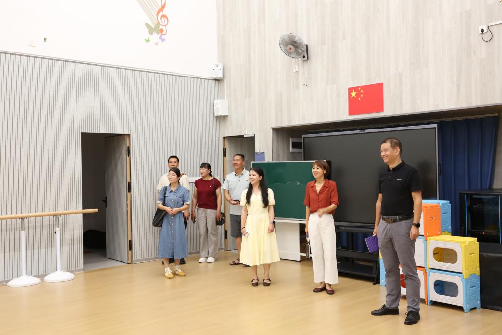 广西西林县足别瑶族苗族乡中心小学骨干教师跟岗交流