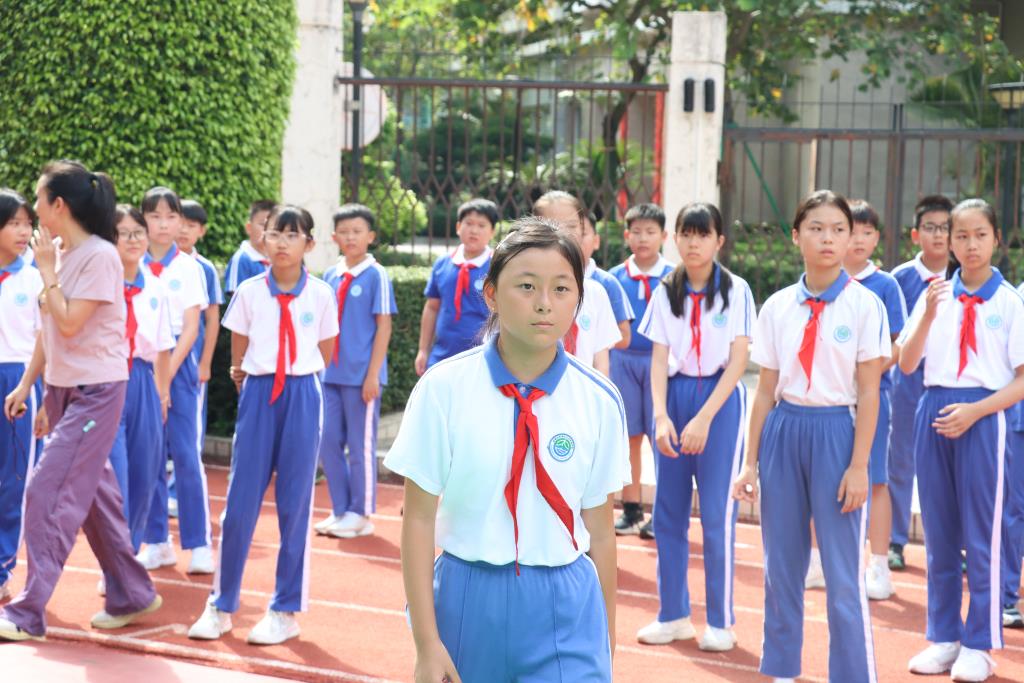 太白实验学校首届艺术节快闪活动圆满举行