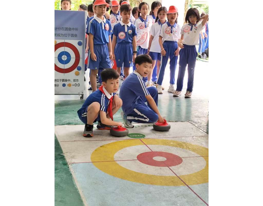 深圳市水库小学开展一、二年级社会实践活动