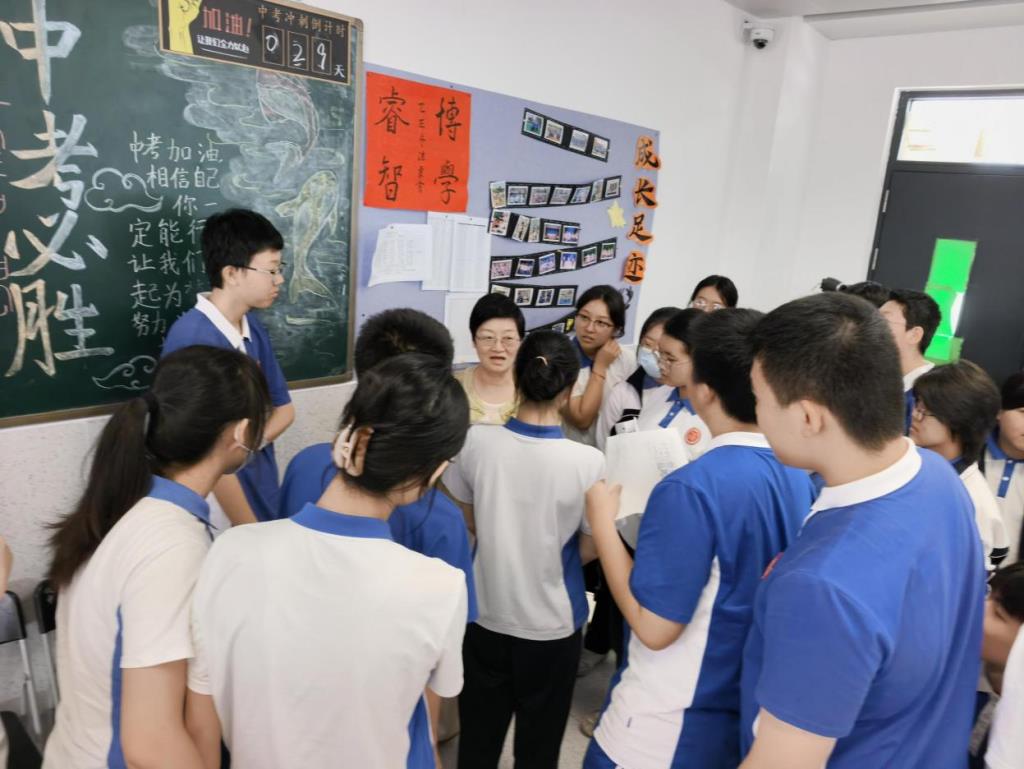 专家把脉指方向，聚力冲刺战中考 ——罗湖区初三“靶向增分”视