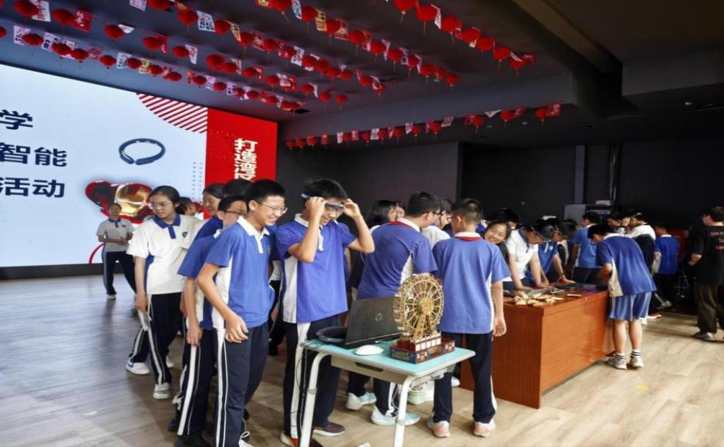 智启脑科学，科创向未来｜深圳市桂园教育集团桂园中学脑机接口与