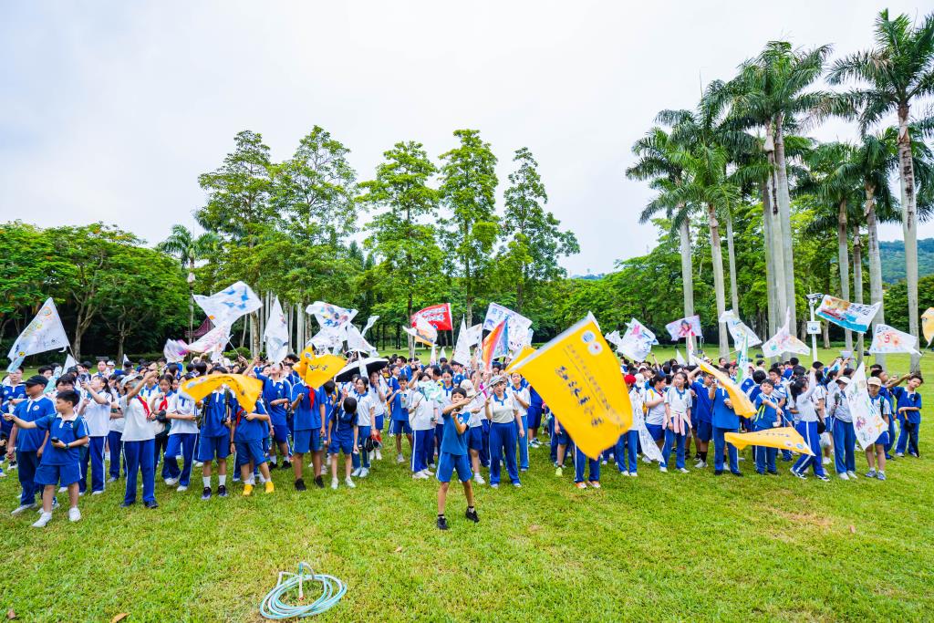 水库小学举行2026年远足毕业纪念活动暨“每周半天计划”课程