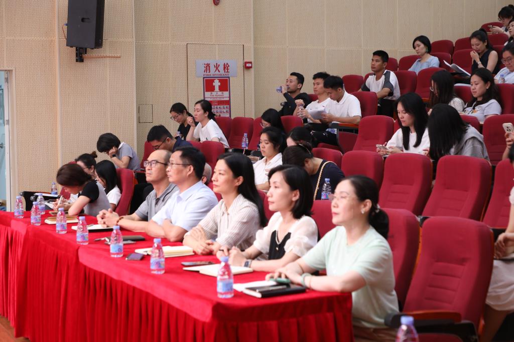 红桂小学举办智能体教学专题分享活动