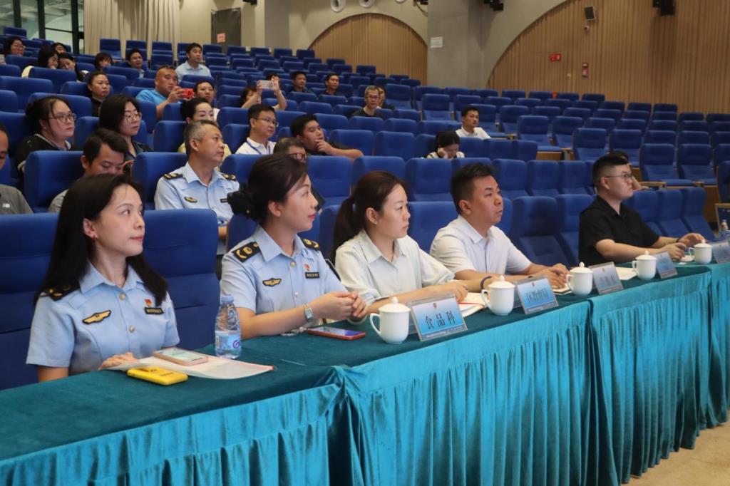 可视化标准化食堂食品安全管理体系中期推进会在罗湖外语小学顺利