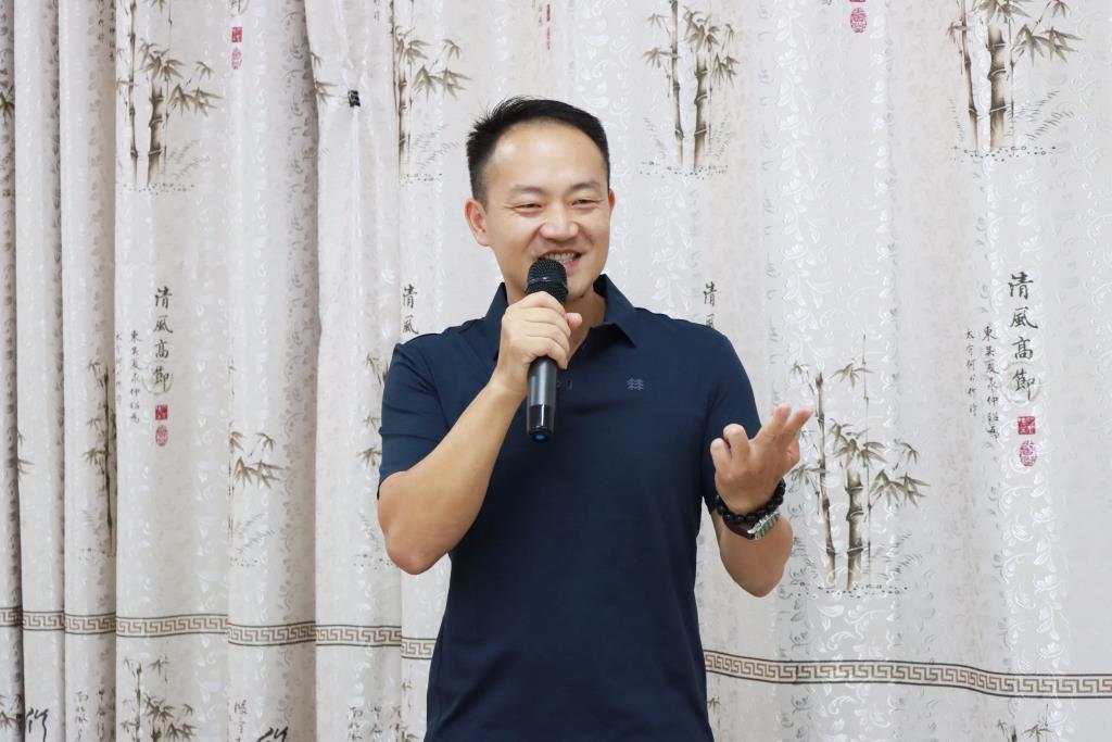 翠园文锦中学联合南湖派出所开展共读分享活动