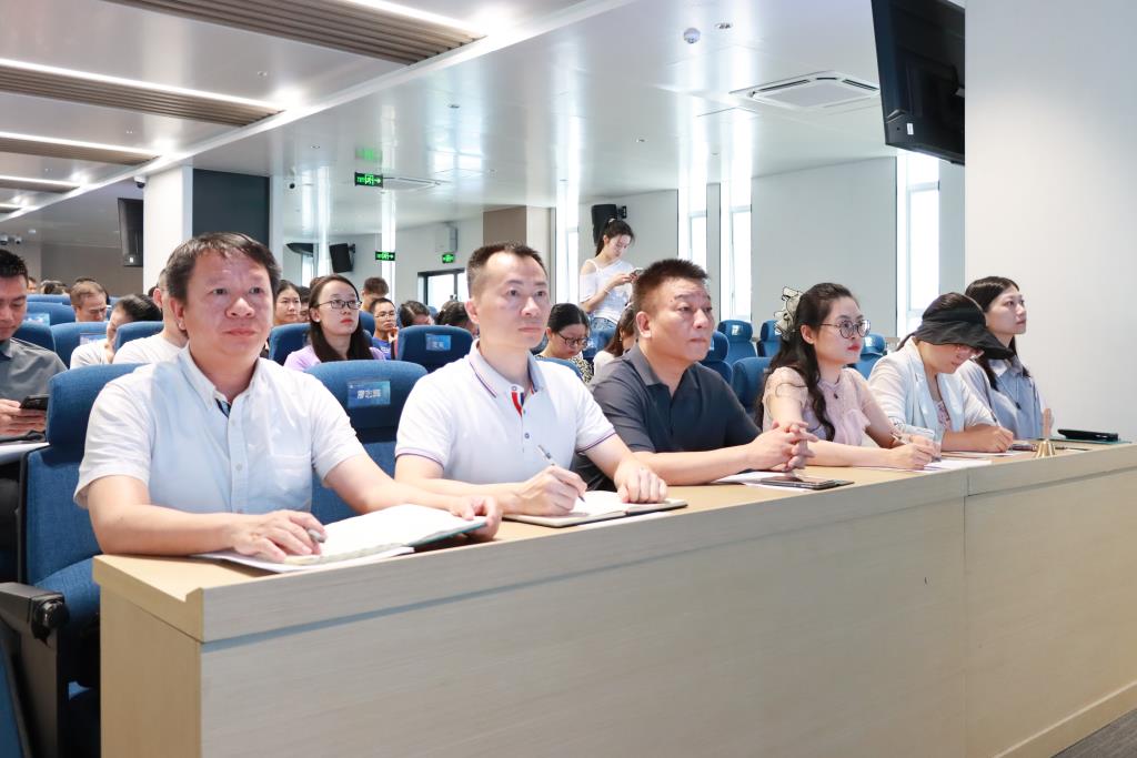 翠园文锦中学举行2025-2026学年度第二学期教职工散学典