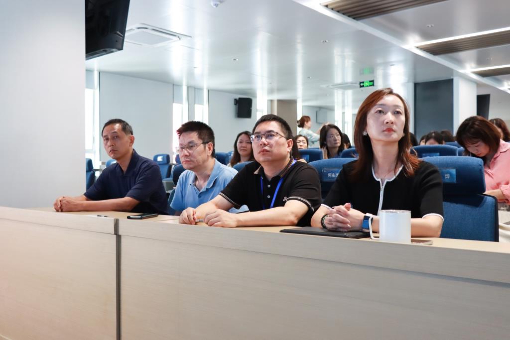翠园文锦中学举行2025-2026学年度第二学期教职工散学典