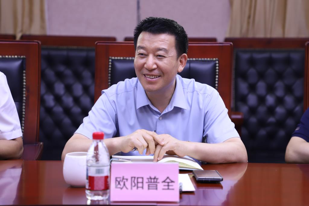 桂园教育集团工作例会在红岭小学顺利召开